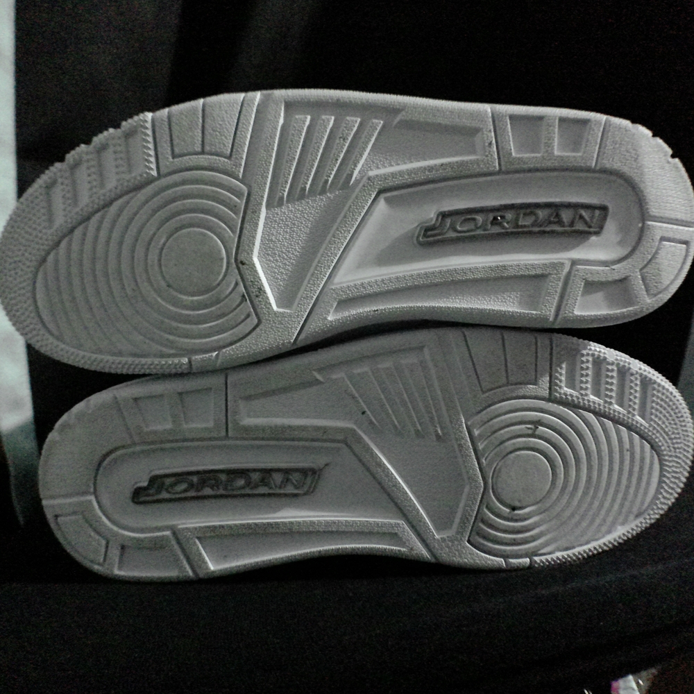 Jordan Athletic Shoes in White and Gray - Picture 7 of 7